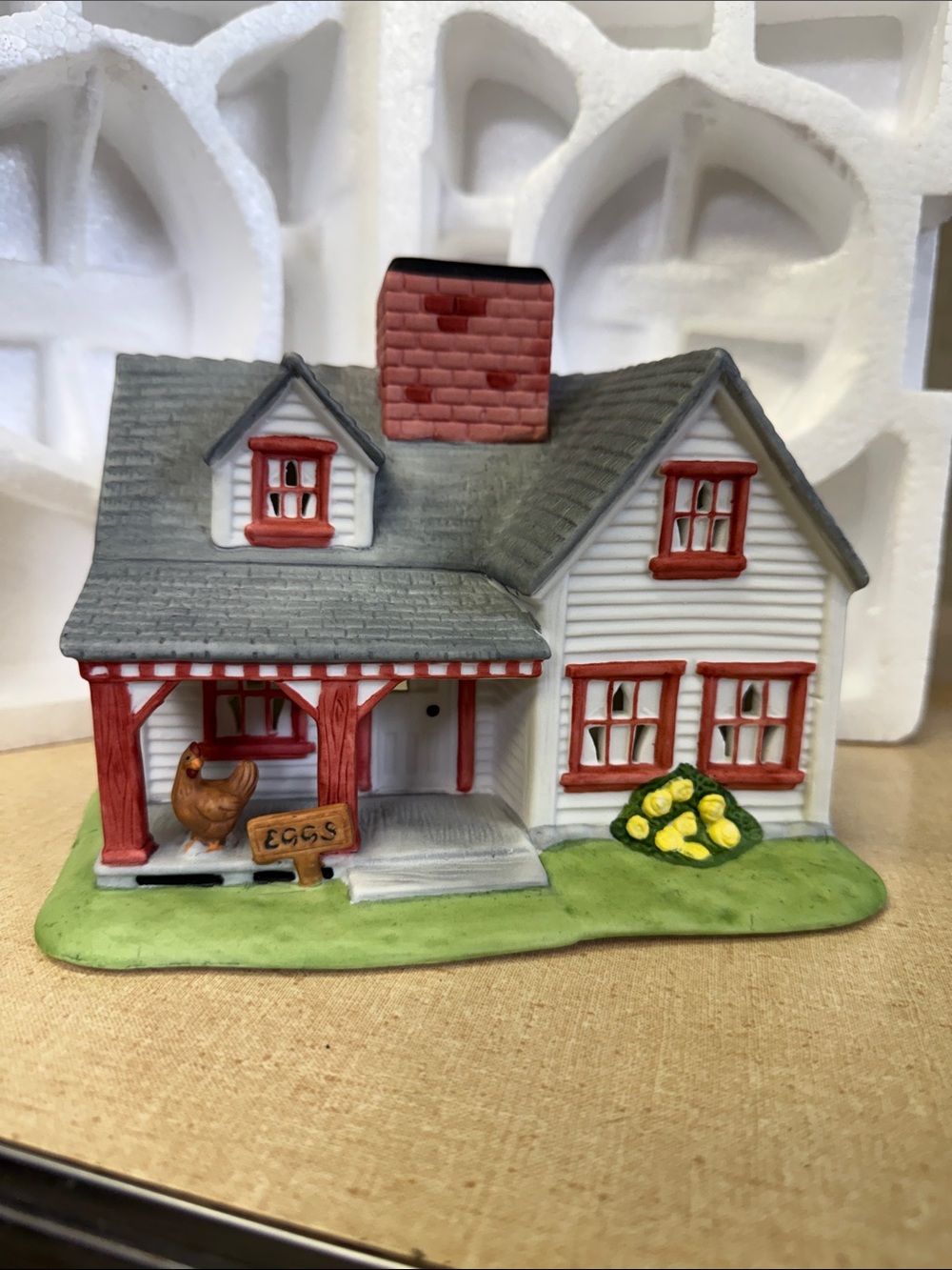 PartyLite White Cottage with Red Trim and Gray Roof Figurine